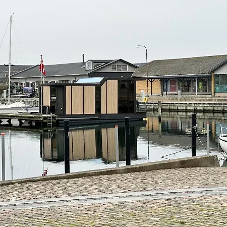 Hyggeligt Ophold I Hjertet Af Gamle Havn Botel