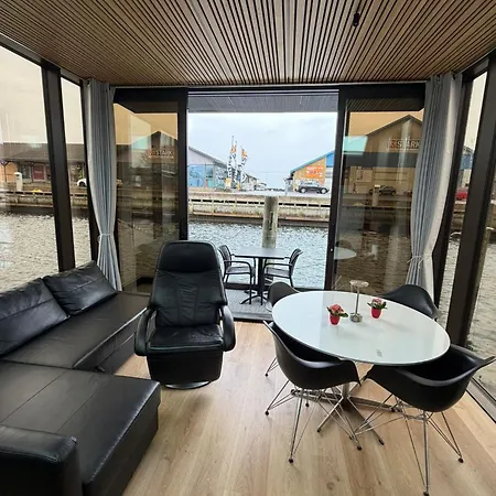Botel Hyggeligt Ophold I Hjertet Af Gamle Havn