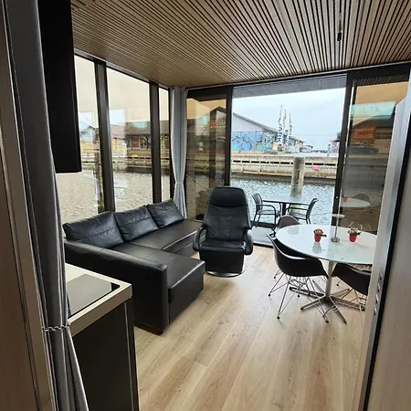 Hyggeligt Ophold I Hjertet Af Gamle Havn Botel Bogense
