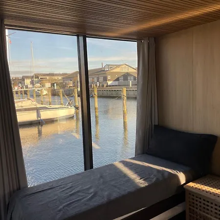 Hyggeligt Ophold I Hjertet Af Gamle Havn Botel Bogense